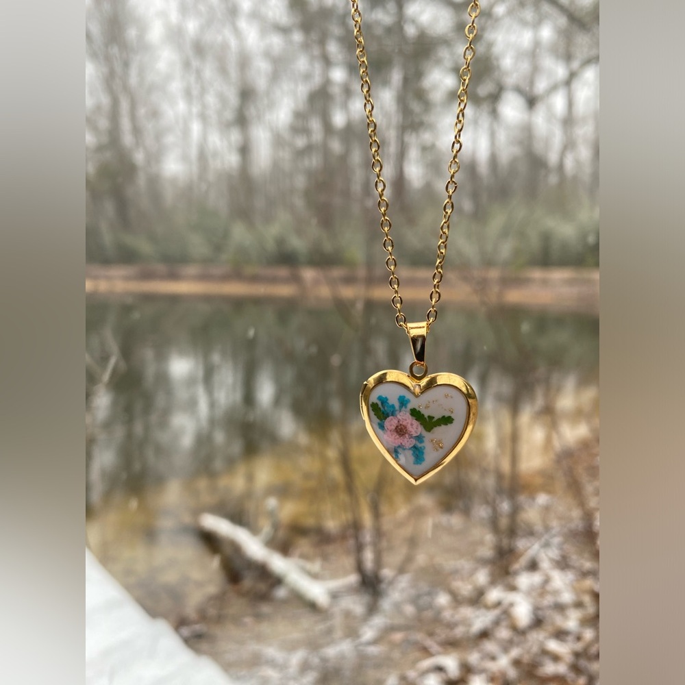 Pressed Flower Locket - Picture 6 of 10